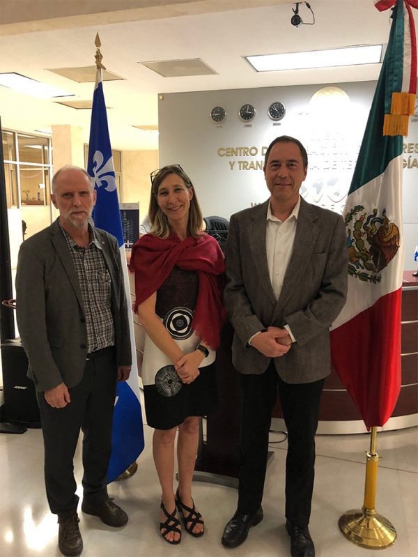 Brindis con la Delegación de Quebec