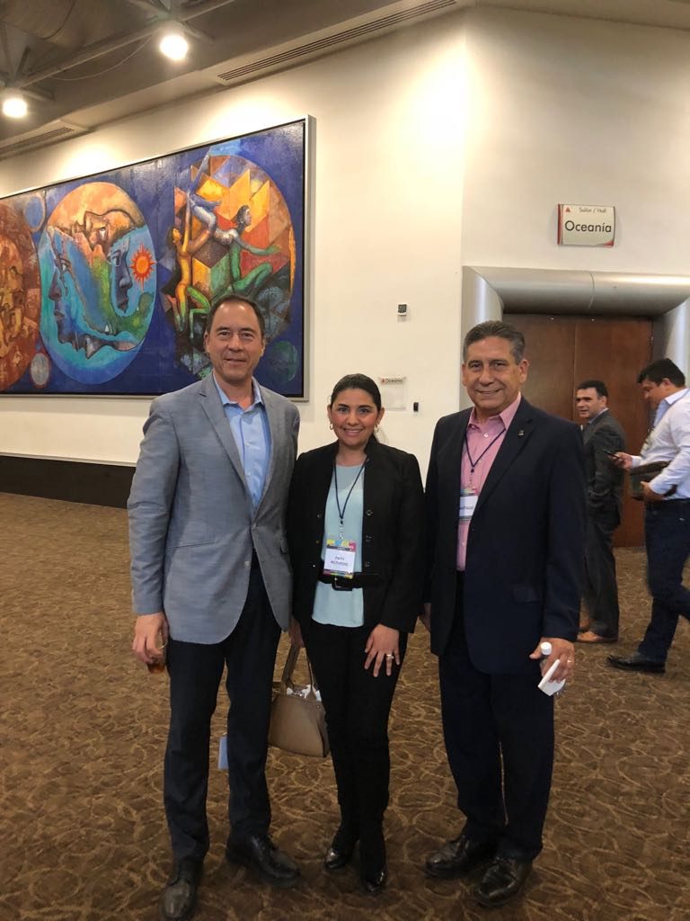 El WTC Monterrey-UANL asiste al debate entre senadores.