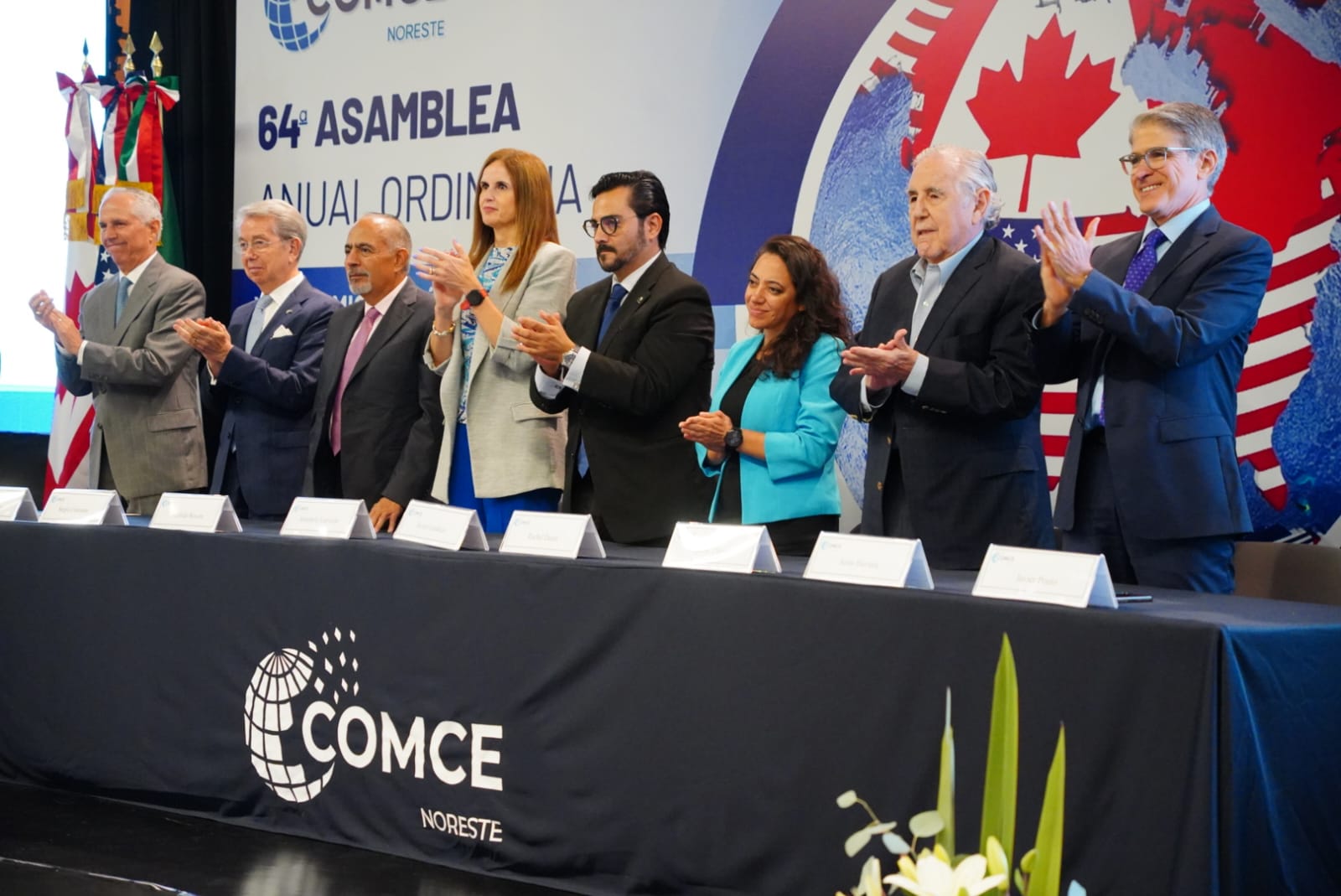 Asistentes durante la entrega de premios de COMCE Noreste Evento organizado por el Consejo Empresarial Mexicano de Comercio Exterior (COMCE) Noreste