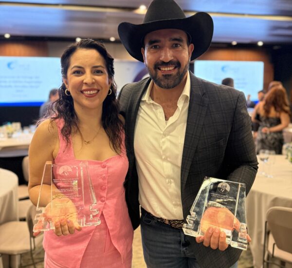 Asistentes durante la entrega de premios de COMCE Noreste La Maizería empresa microexportadora