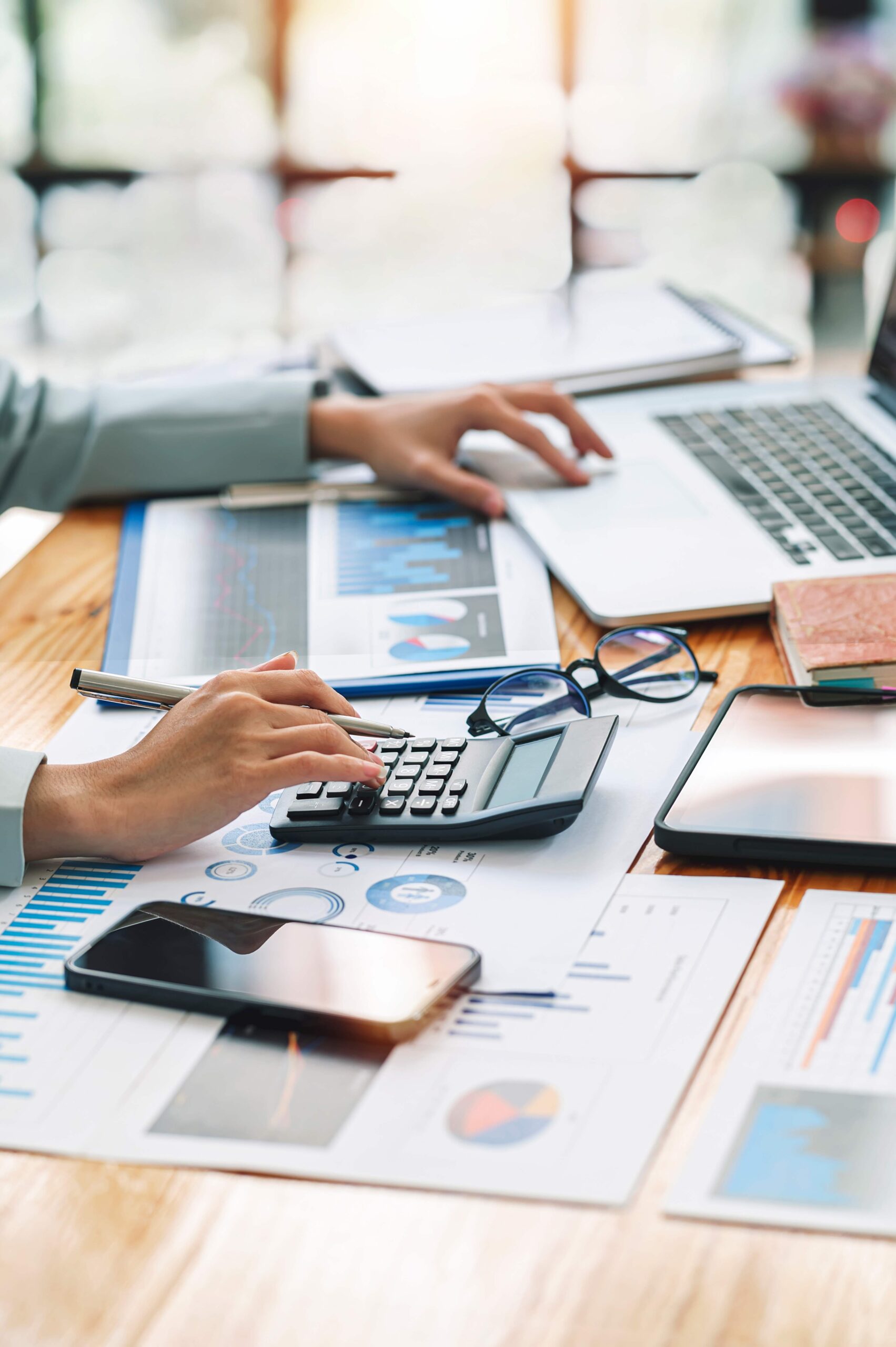 ¿Puedo facturar sin ser autónomo? Lo que toda PYME debe saber antes de emitir un CFDI